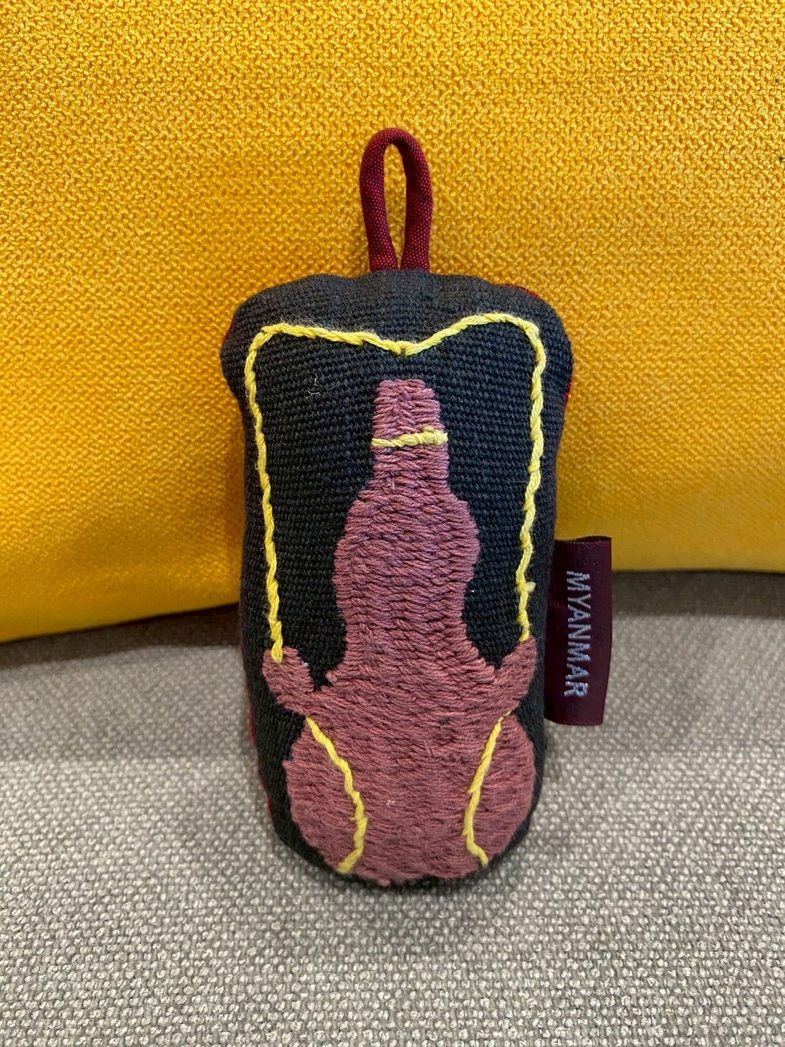 ミャンマーのキーホルダー①