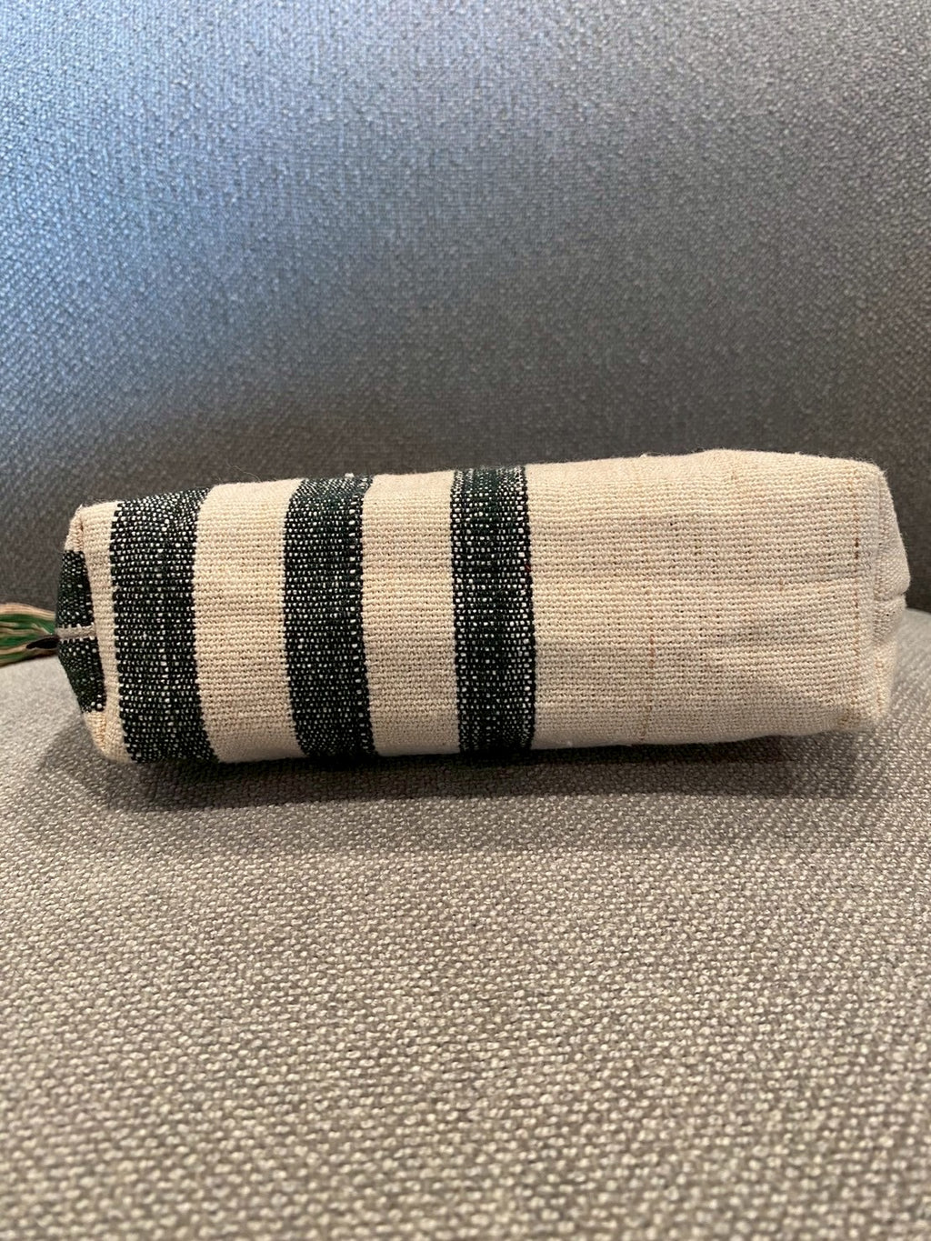 ストライプ柄のペンケース