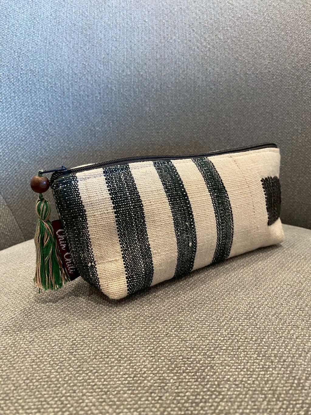 ストライプ柄のペンケース