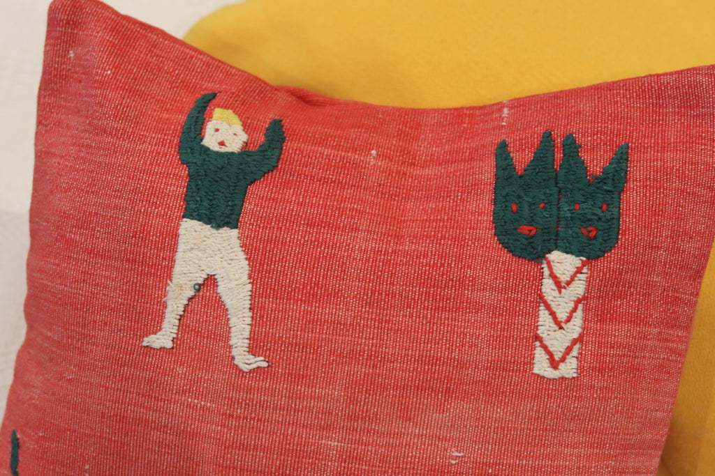 手ぬいの小さめクッションカバー(赤)