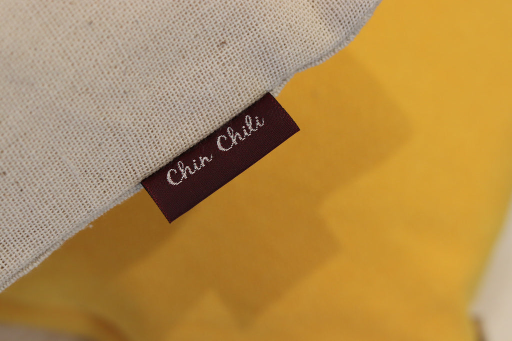 ミャンマー刺繍のクッションカバー