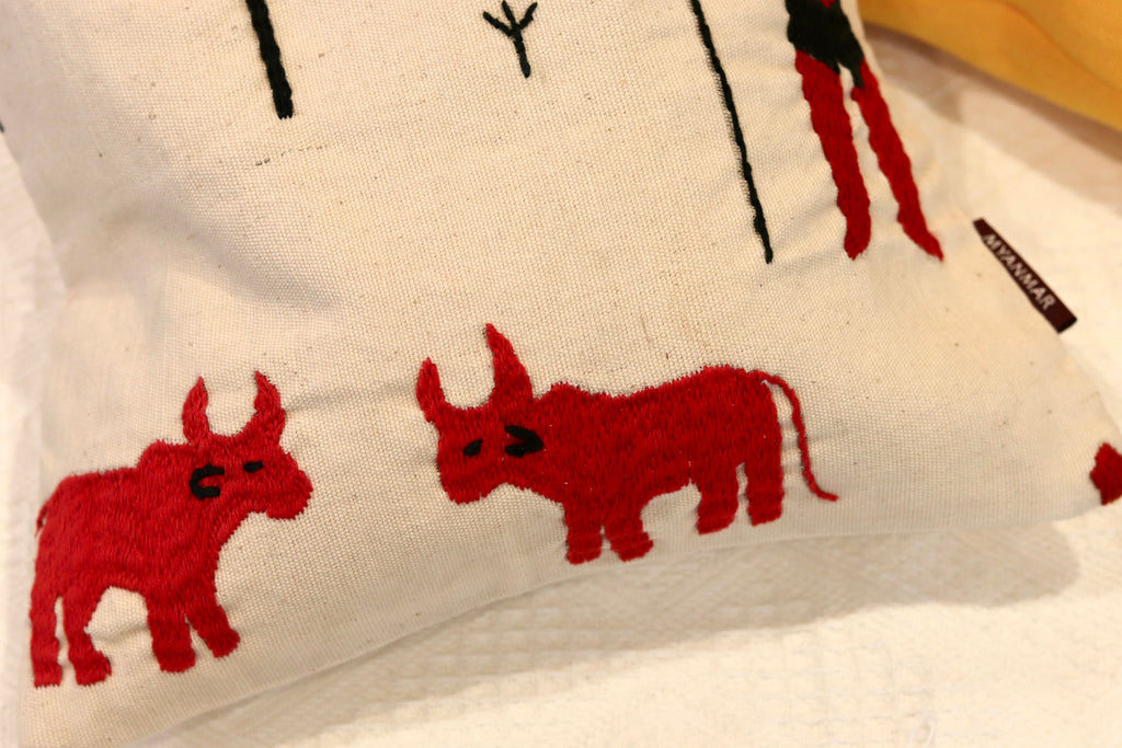 手ぬいの小さめクッションカバー(白)