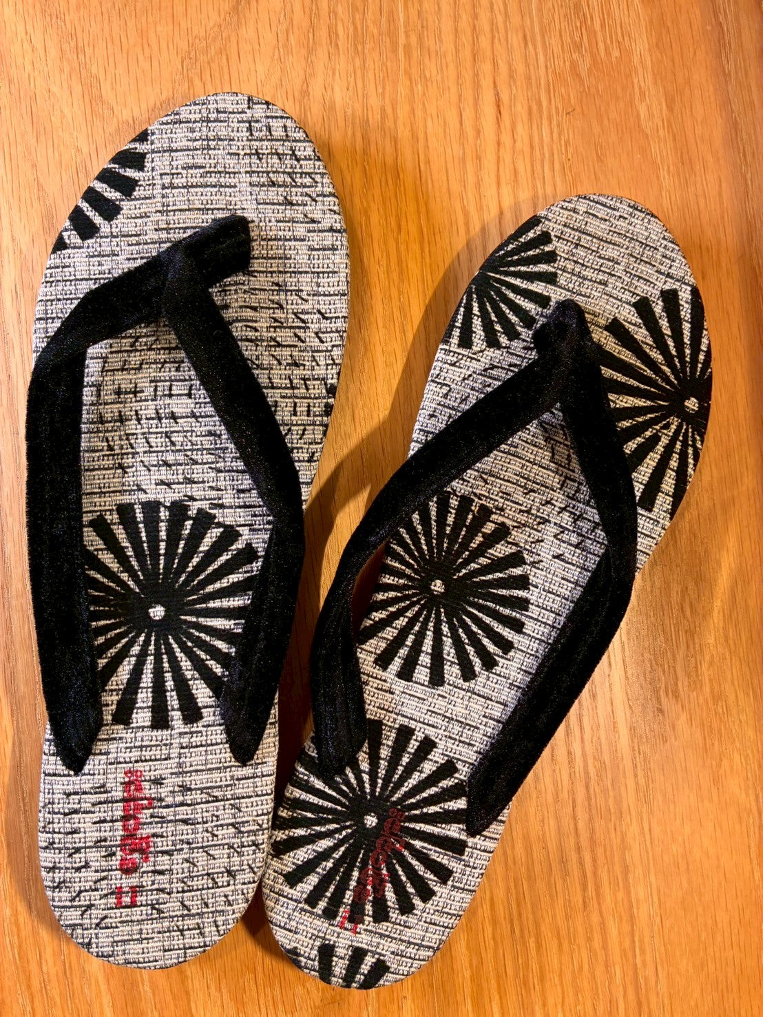 モノクロ花柄サンダル【アウトレット】