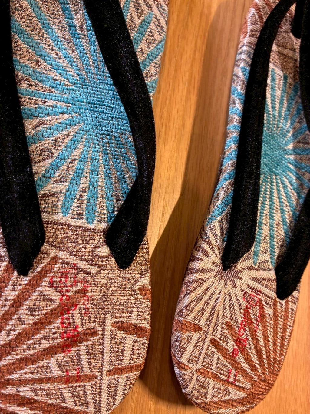 カラフル花柄サンダル【アウトレット】