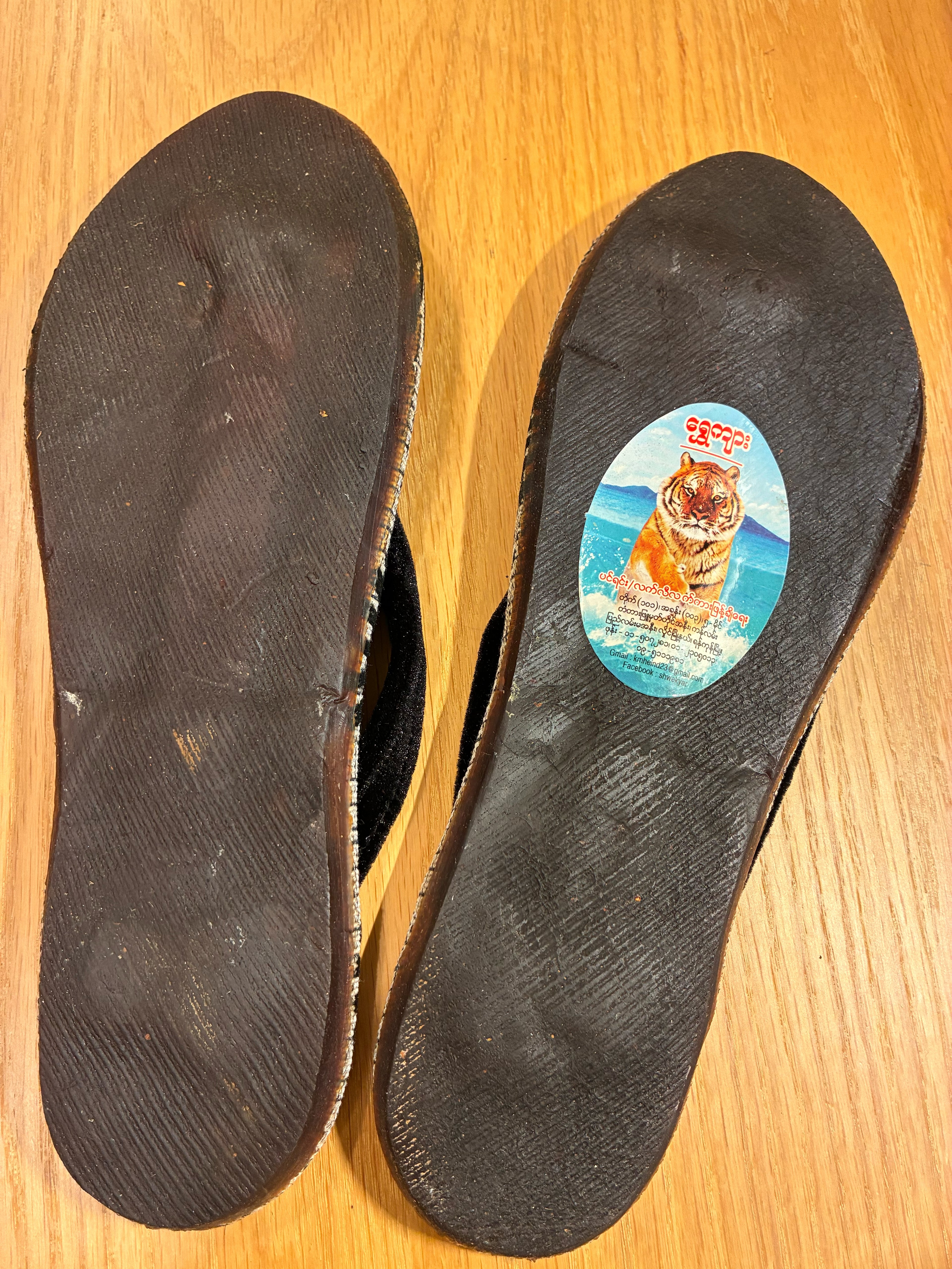 モノクロ花柄サンダル【アウトレット】